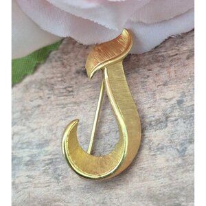 Vintage Crown Trifari Initial Letter "J" Brushed Gold Tone Brooch Pin 1 2/8"